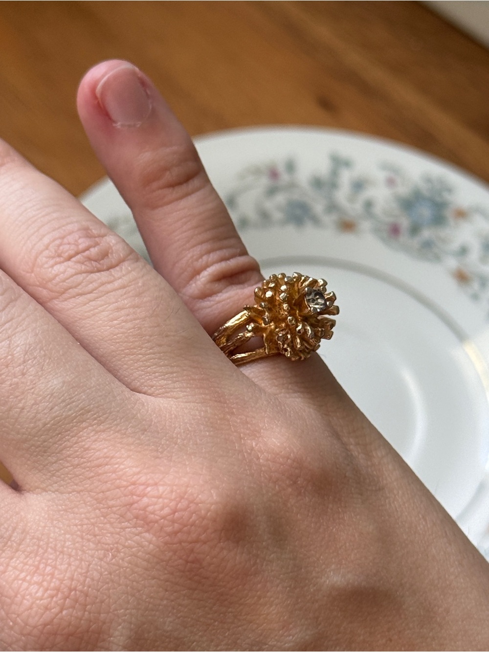Vintage 1970s brutalist cocktail ring 18K HGE explosion cluster ring size 4
